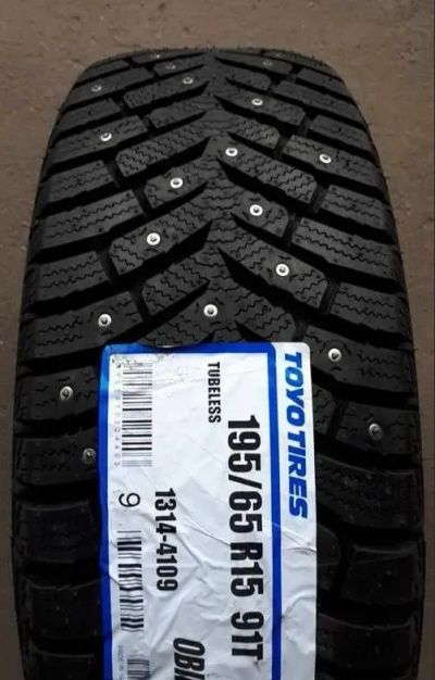 Лот: 19454021. Фото: 1. Шины 195/65 R15 Toyo Observe Ice-Freezer... Шины
