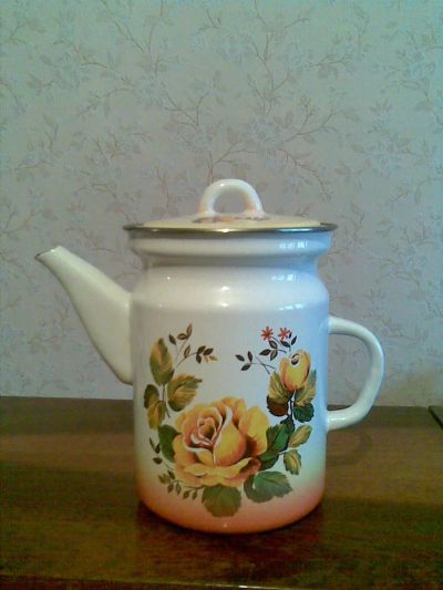 Лот: 3586916. Фото: 1. эмалированый кофейник --небольшой. Сковороды и сотейники