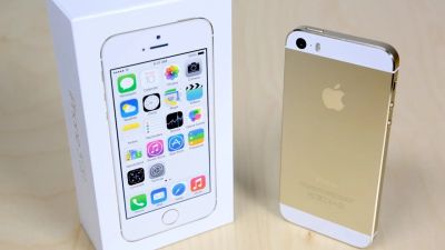 Лот: 4632825. Фото: 1. Два Apple iPhone 5s 64 gb и 32... Смартфоны