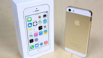 Лот: 8711673. Фото: 1. iPhone 5s 32gb gold Оригинал... Смартфоны