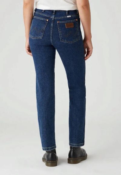 Лот: 19855107. Фото: 1. Женские прямые джинсы Wrangler... Джинсы