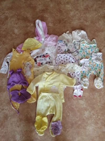Лот: 20185148. Фото: 1. Пакет одежды на девочку 0-6 месяцев. Другое (одежда и аксессуары)