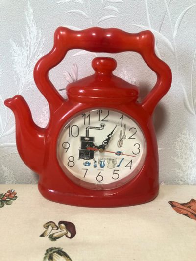 Лот: 25885279. Фото: 1. Часы настенные кухонные, пластиковые... Часы настенные, настольные