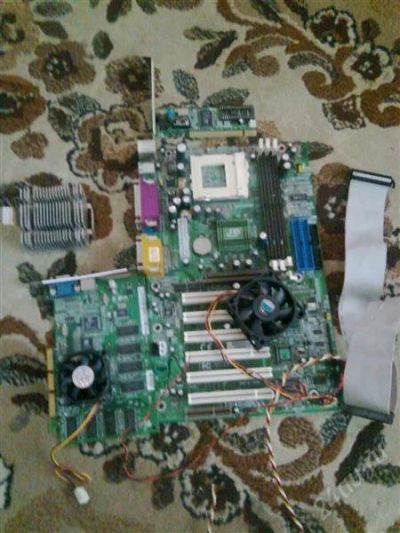 Лот: 1956601. Фото: 1. что-то для компа. не выкупили... Материнские платы