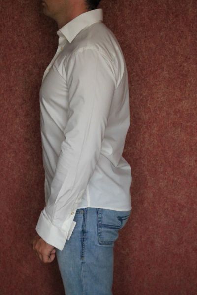 Лот: 3077722. Фото: 1. Рубашка практически новая приталенная... Рубашки, водолазки