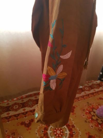 Лот: 14851868. Фото: 1. Куртка коричневая женская. Верхняя одежда