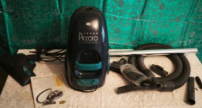 Лот: 25763354. Фото: 1. Пылесос "Piccolo". Пылесосы, паровые швабры