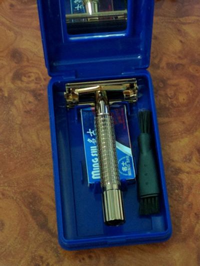 Лот: 18266996. Фото: 1. Т-образный бритвенный станок Ming... Уход за лицом