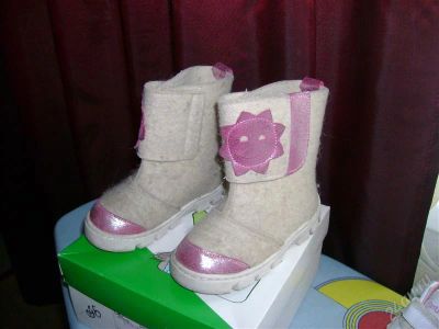 Лот: 1334873. Фото: 1. Валенки с резиновой подошвой для... Валенки, угги, унты