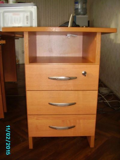 Лот: 5018446. Фото: 1. Тумба приставная с замком. Другое (офисная мебель и домашние кабинеты)