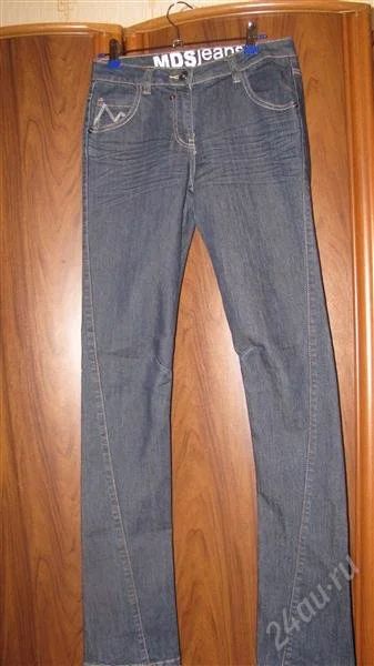 Лот: 1761844. Фото: 1. Джинсы зауженные. размер 27. Джинсы