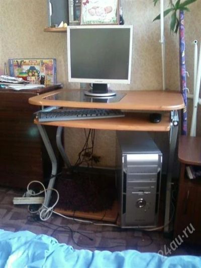 Лот: 1191123. Фото: 1. Компьютер + компьютерный стол. Компьютеры в сборе