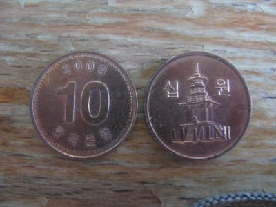 Лот: 21072526. Фото: 1. Южная Корея 10 вон 2009 года. Азия
