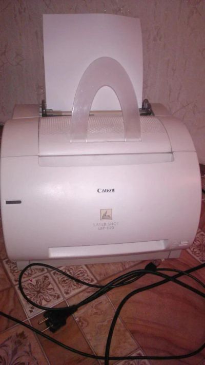 Лот: 5271276. Фото: 1. Отдам принтер canon. Лазерные принтеры