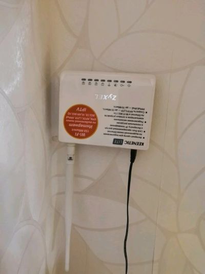 Лот: 12133196. Фото: 1. Роутер Keenetik. Маршрутизаторы (роутеры)