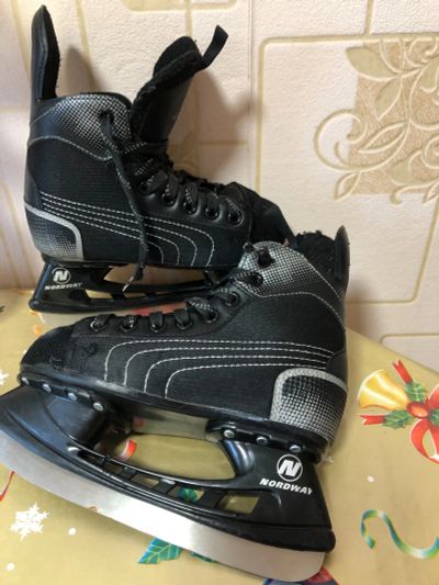Лот: 25895972. Фото: 1. Коньки «Nordway». Размер 35, по... Коньки