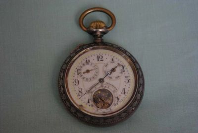 Лот: 5975147. Фото: 1. Старинные часы с календарём "Minerva... Оригинальные наручные часы