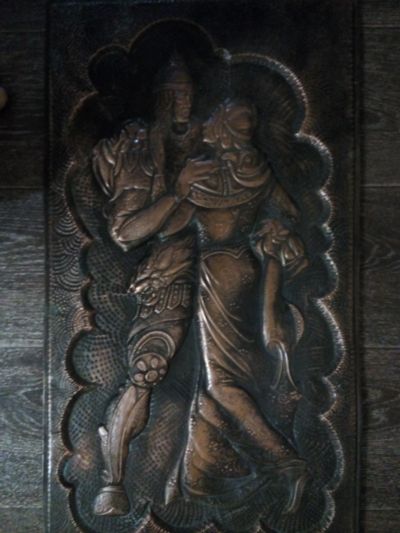 Лот: 12257999. Фото: 1. Чеканка "Витязь в тигровой шкуре... Предметы интерьера и быта