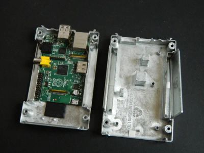 Лот: 4673134. Фото: 1. Raspberry Pi (model B) + металлический... Микроконтроллеры