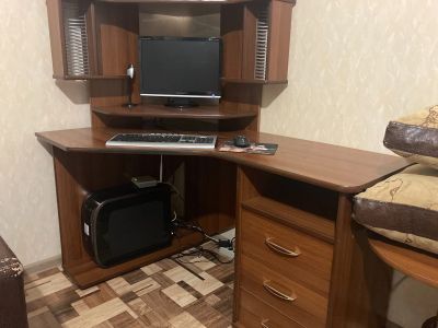 Лот: 16954177. Фото: 1. Компьютерный стол. Компьютерные и письменные столы