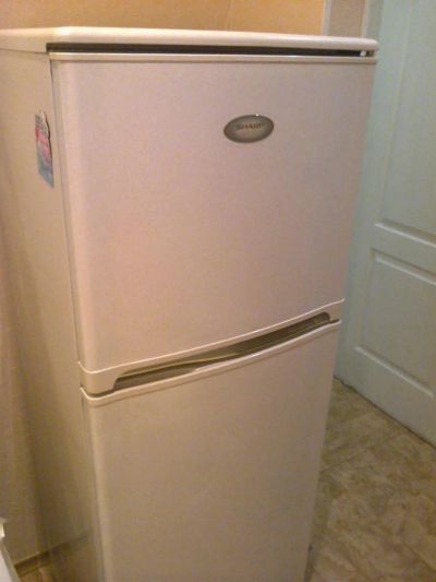 Лот: 3081146. Фото: 1. Холодильник SHARP no frost. Холодильники, морозильные камеры