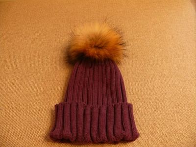 Лот: 6644345. Фото: 1. шапка с мехом енота. Головные уборы