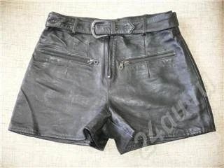 Лот: 484058. Фото: 1. Шорты кожаные. Размер примерно... Брюки, шорты
