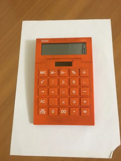 Лот: 15129199. Фото: 1. большой рабочий калькулятор оранжевый. Калькуляторы