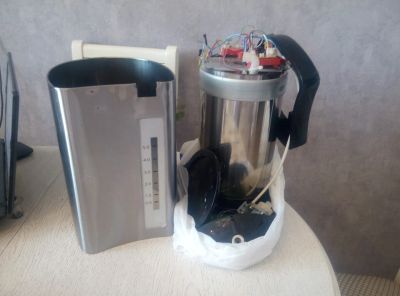 Лот: 19432618. Фото: 1. Термопот 6 литров. Чайники, кофемашины, кулеры