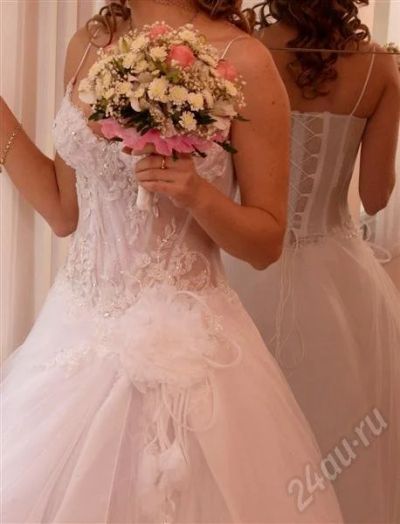 Лот: 598314. Фото: 1. Шикарное свадебное платье принцессе. Другое (свадебная мода)