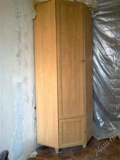 Лот: 2020037. Фото: 1. угловой шкаф с узким шкафом в... Шкафы, шкафы-купе