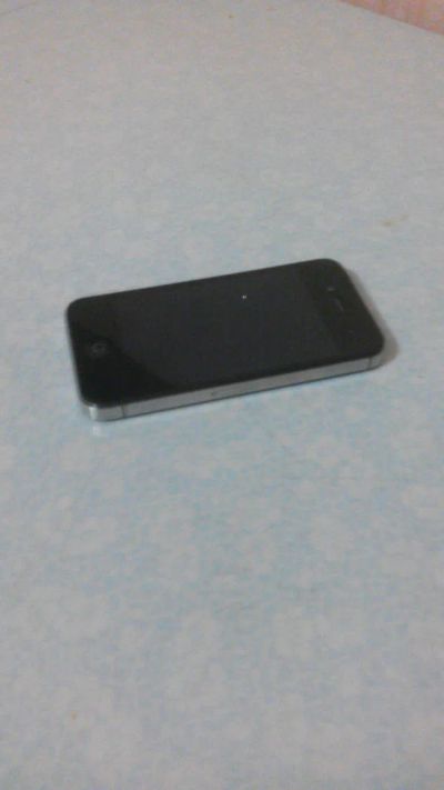 Лот: 5422928. Фото: 1. Продам iphone 4s black 32gb. Читаем... Смартфоны