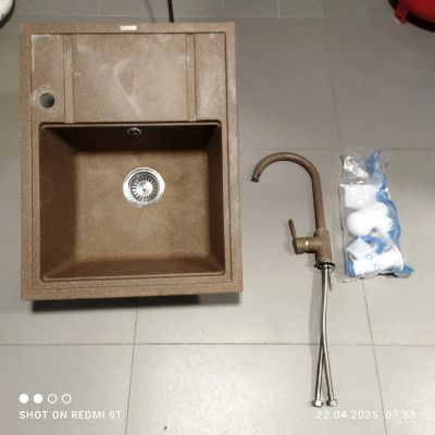 Лот: 25316462. Фото: 1. Мойка с смесителем. Мойки кухонные