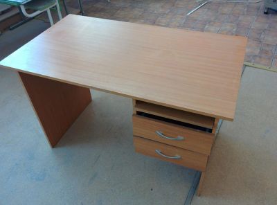 Лот: 6934772. Фото: 1. столы письменные. Компьютерные и письменные столы