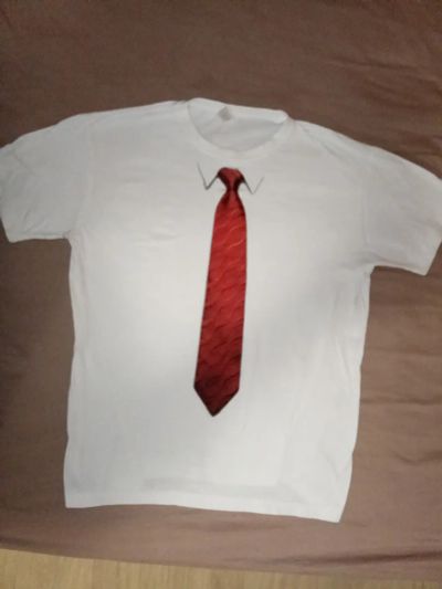 Лот: 25883723. Фото: 1. Белая Футболка с принтом L. Футболки, поло