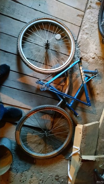 Лот: 18036077. Фото: 1. Колеса и рама от велосипеда десна. Запчасти