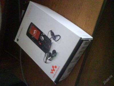 Лот: 69178. Фото: 1. коробка от SE 810i с доками. Другое (смартфоны, связь, навигация)