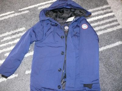 Лот: 6644370. Фото: 1. Пуховик Canada goose. Верхняя одежда