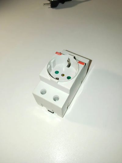 Лот: 25884320. Фото: 1. Розетка на DIN рейку (16А 250V... Другое (электрооборудование)