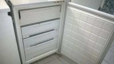 Лот: 7254744. Фото: 1. Морозилка Бирюса-14 Недорого!. Холодильники, морозильные камеры