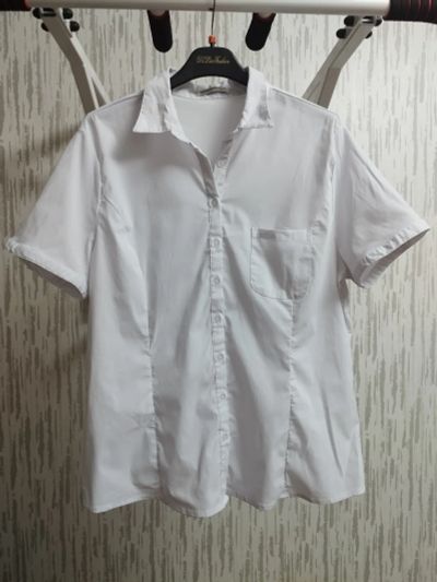 Лот: 21972423. Фото: 1. Белая блуза/рубашка. Блузы, рубашки