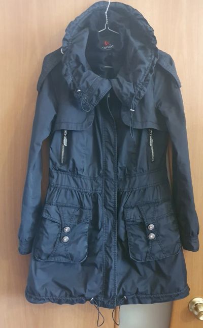 Лот: 20405524. Фото: 1. Женская куртка, размер 44. Верхняя одежда