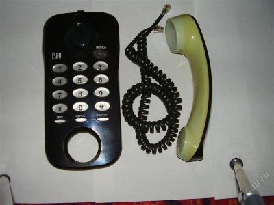 Лот: 1219943. Фото: 1. Проводной кнопочный телефон. Проводные телефоны