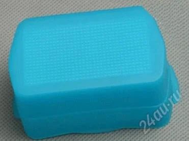 Лот: 1464883. Фото: 1. Синий рассеиватель для вспышки... Вспышки, осветители, рассеиватели