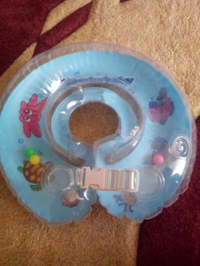 Лот: 5998381. Фото: 1. круг на шею для купания. Ванночки, сиденья, горшки