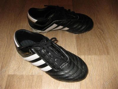 Лот: 2560587. Фото: 1. Детские футбольные бутсы. Другое (обувь)