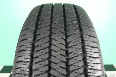 Лот: 5476602. Фото: 1. R17 265/70 продам 2 шины bridgestone... Шины