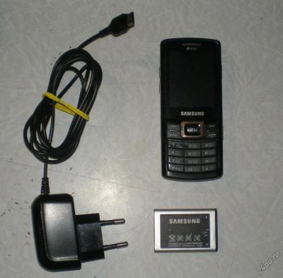 Лот: 5939418. Фото: 1. Телефон сотовый "Samsung" DUOS. Кнопочные мобильные телефоны