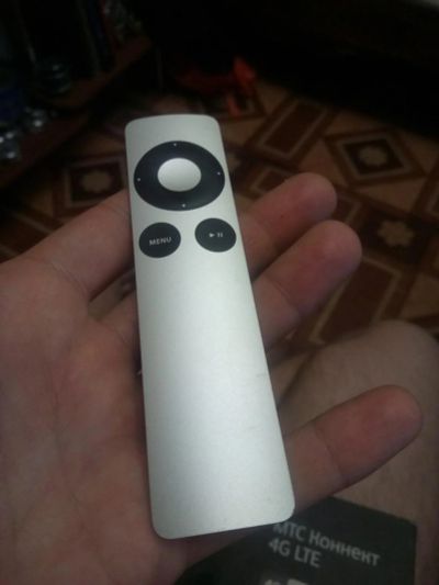 Лот: 8717897. Фото: 1. Apple Remote пульт TV. Медиаплееры