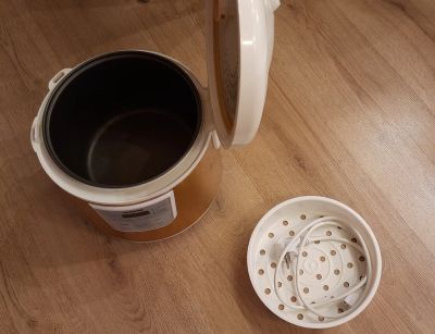 Лот: 19438995. Фото: 1. Мультиварка Marta MT-1974. Кухонная